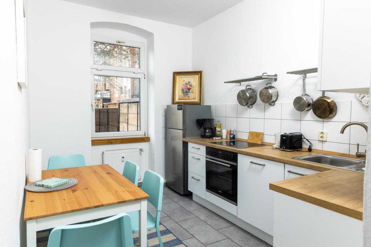 Grossraum-Apartments Mit 2Sz, Wz, Kueche, Smart-Tv, Parken, Etc Erfurt Ngoại thất bức ảnh