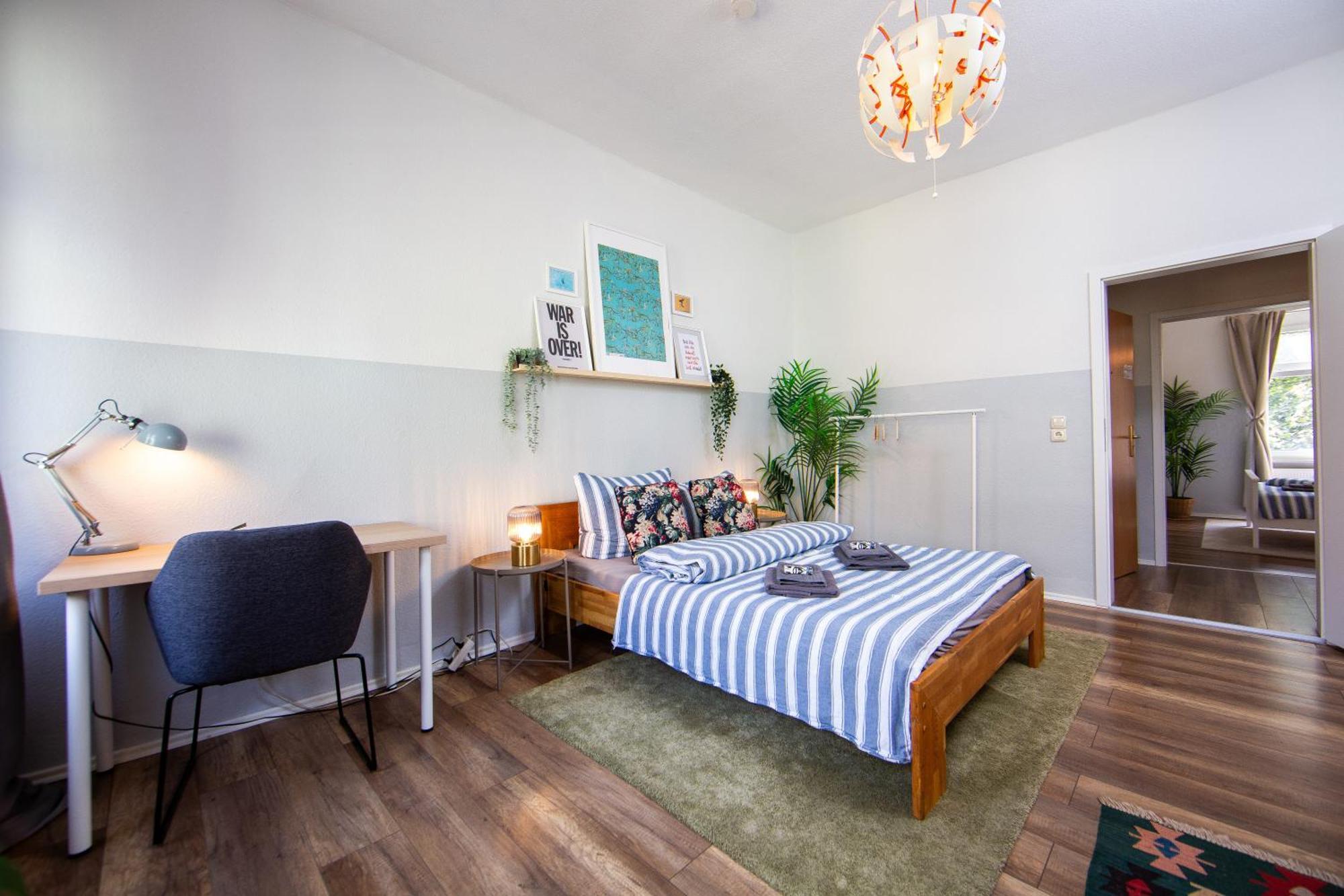Grossraum-Apartments Mit 2Sz, Wz, Kueche, Smart-Tv, Parken, Etc Erfurt Phòng bức ảnh