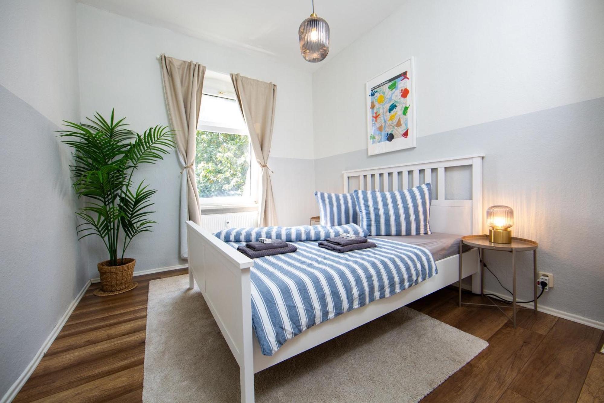 Grossraum-Apartments Mit 2Sz, Wz, Kueche, Smart-Tv, Parken, Etc Erfurt Ngoại thất bức ảnh