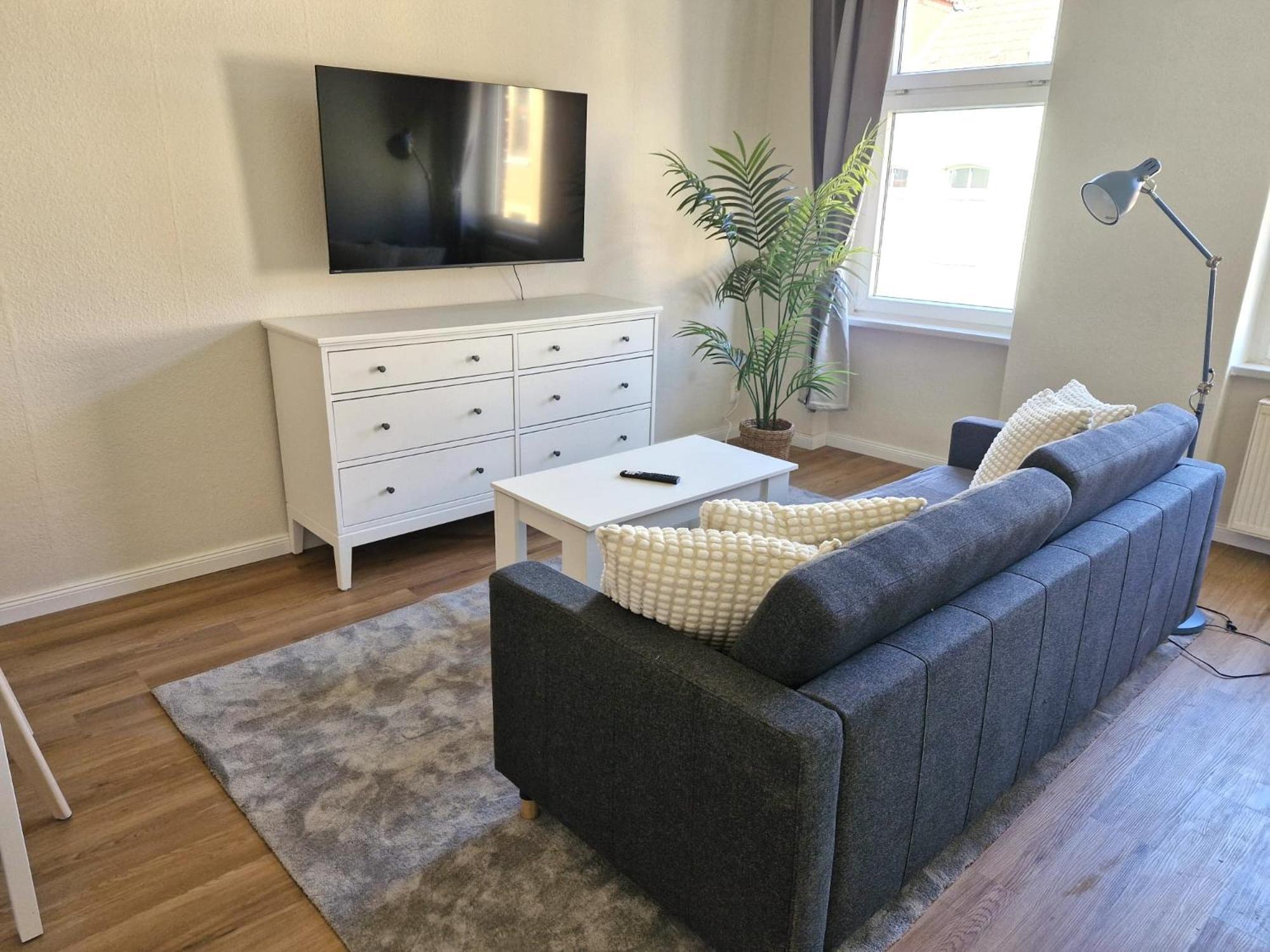 Grossraum-Apartments Mit 2Sz, Wz, Kueche, Smart-Tv, Parken, Etc Erfurt Phòng bức ảnh